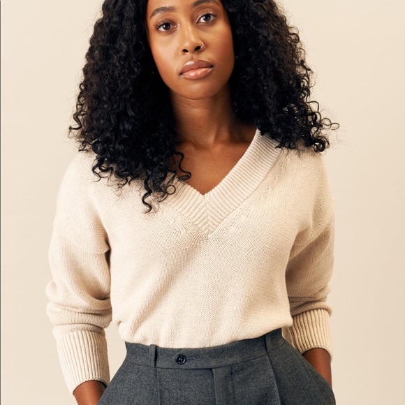 KOTN | Sweaters | Kotn Deep V Sweater 